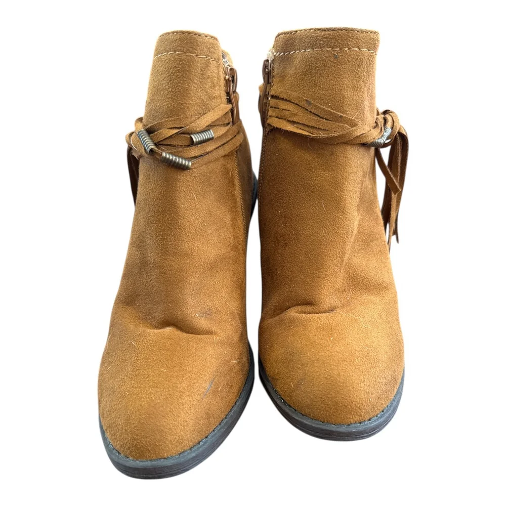 Women's Suede Ankle Boots with Fringe Detail, Tan, Size 7.5
